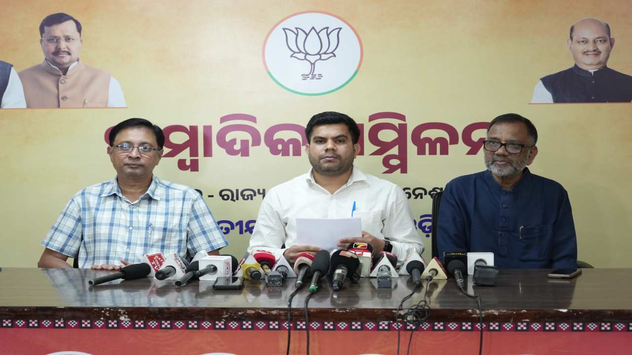 BJP targets BJD over CAG report; calls for open debate on MMDR.
